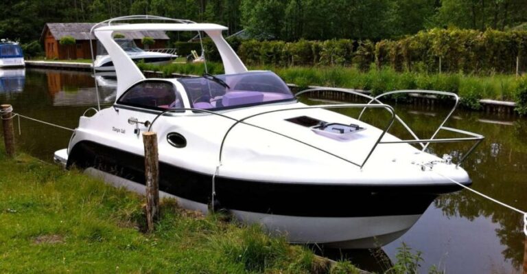 Berlin:Guided South Berlin Yacht Tour with Swim Stop (relax) - Why This Tour Works Well