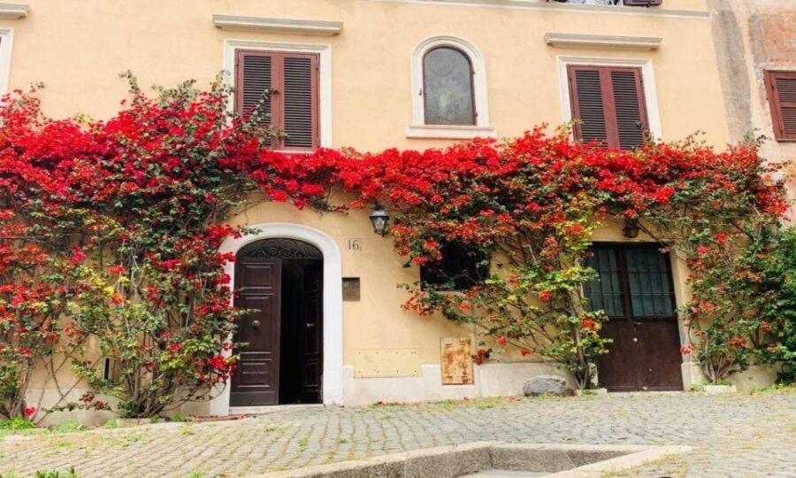 Best of Rome City Center Walking tour & Hop on Hop Off Bus - The Itinerary Breakdown