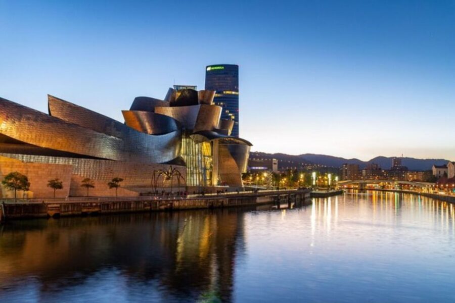 Bilbao: Private custom walking tour with a local - Who Should Book This Tour?