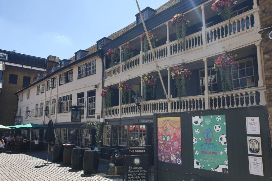 Booze, Brothels & the Bard: London's Bawdy Borough - Why the Guides Make the Difference