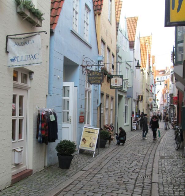 Bremen: Walking Tour of Historic Schnoor District - Why This Tour Is a Great Choice