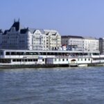 Budapest: 1 hr Sunshine Booze Cruise with Prosecco - Who Is This Tour Best For?