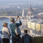 Budapest: 3-Hour Live Guided Sightseeing Tour - Why This Tour Offers Good Value