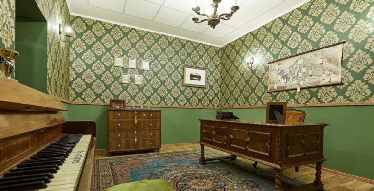 Budapest: Escape Room game, Sherlock Case - What to Expect During the Game