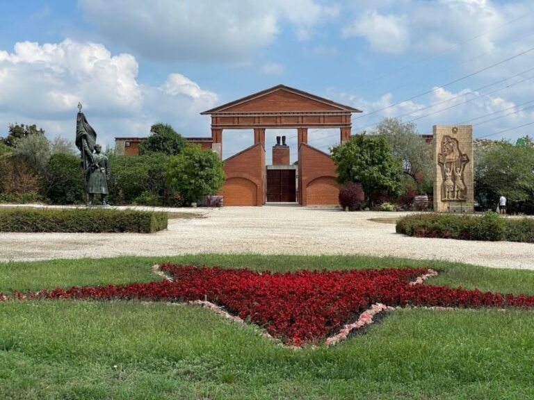 Budapest: Memento Park and Icons of Communism Guided Tour - Who Will Enjoy This Tour?