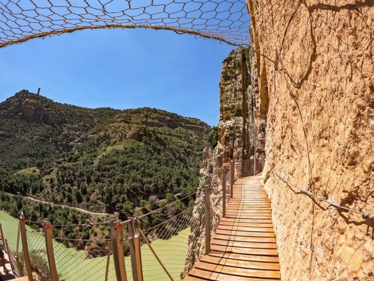 Caminito del Rey: Entry Ticket and Guided Tour - The Full Experience: A Deep Dive Into the Caminito del Rey Tour