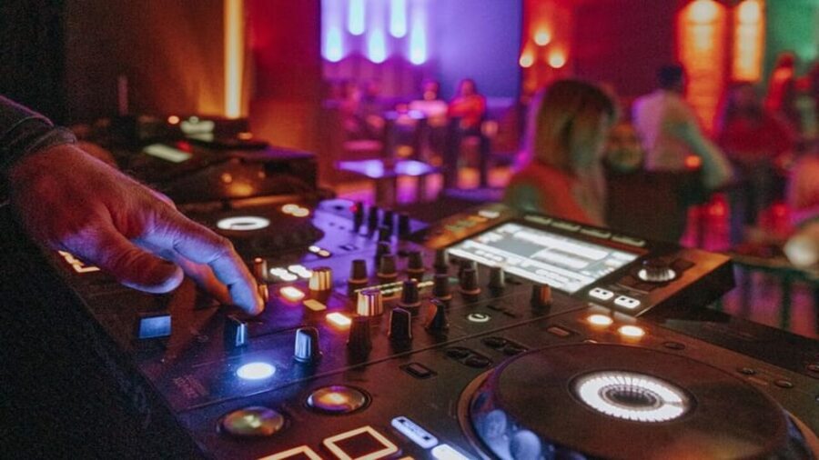 Cappadocia: Guided Bar Crawl with Hotel Pickup and Snack - The Experience and What to Expect