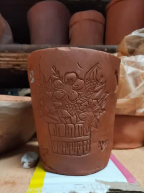 Ceramic workshop visit and pottery class - Authenticity and Value