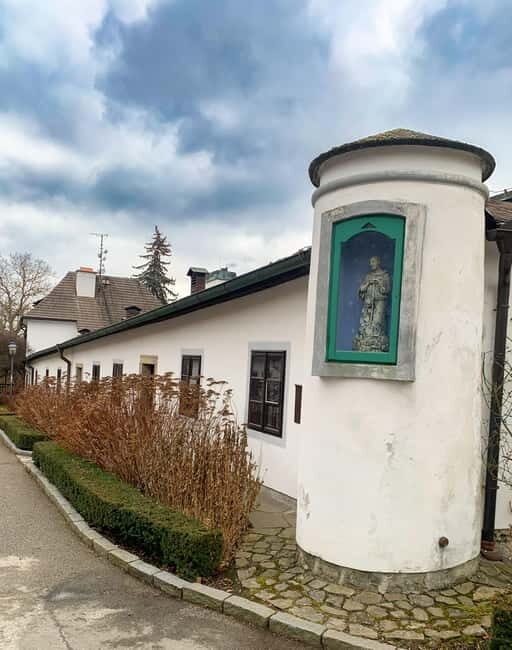 Cesky Krumlov (CK) Day Trip from Prague (hotel pick up) - Arrival and First Impressions of Cesky Krumlov