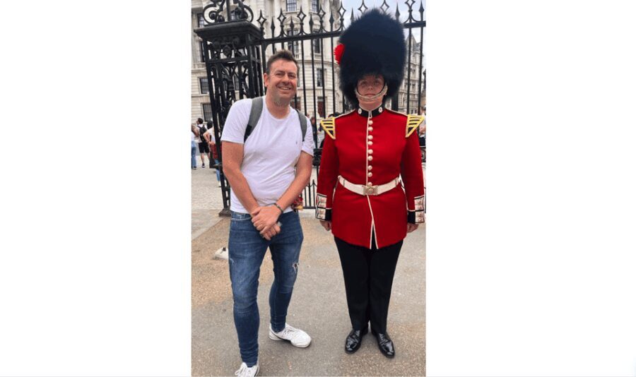 Changing of the Guard at Buckingham Palace - What Makes This Tour Stand Out?