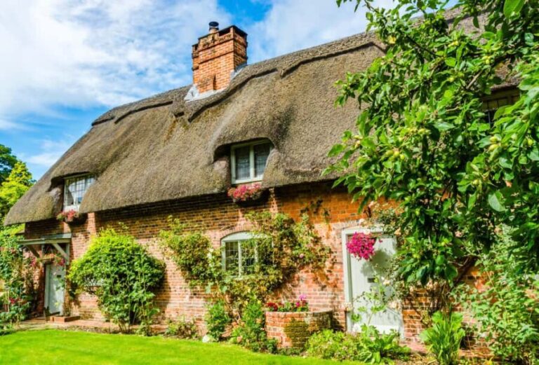 Chawton: village tour to discover its links with Jane Austen - Highlights and Key Stops