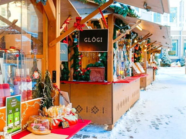 Christmas Tales in Tallinn - 2 Hours Walking Tour - Exploring Tallinn’s Historical Gems with a Christmas Twist