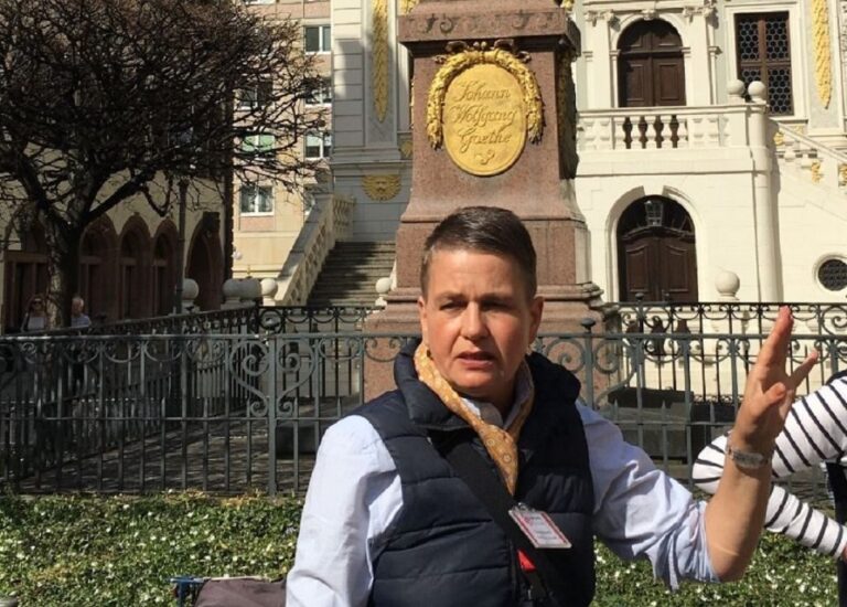 City tour on foot, by S-Bahn and tram - Who This Tour Is Perfect For