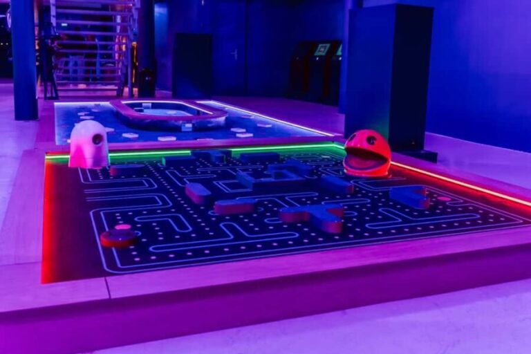 Cologne: Adventure Minigolf  Interactive tour through movie sets! - Analyzing the Value and Overall Experience