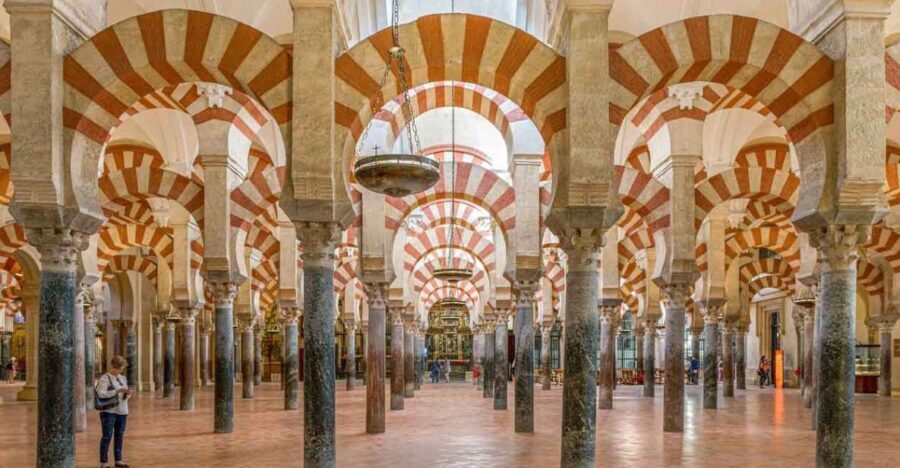 Córdoba: Mosque and Alcazar Private Tour with tickets - Practical Information and What to Expect