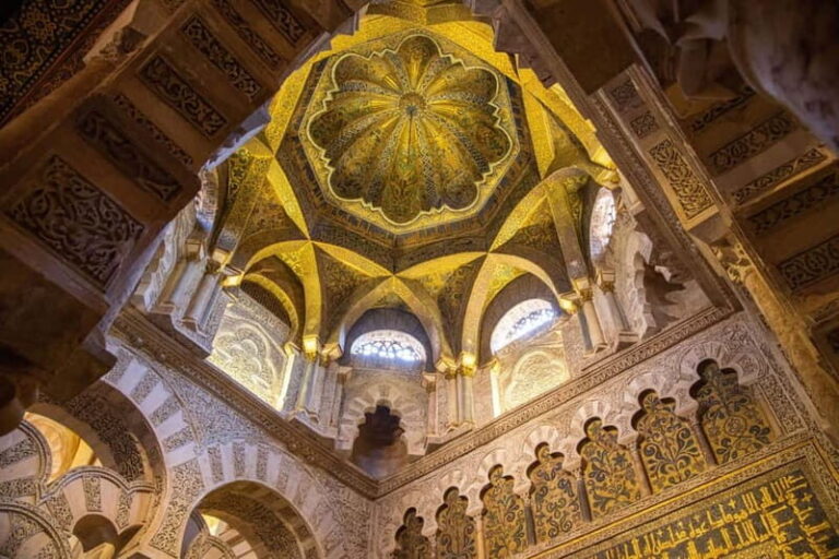 Córdoba: Mosque-Cathedral Guided Tour with Tickets Included - The Value of the Guided Tour
