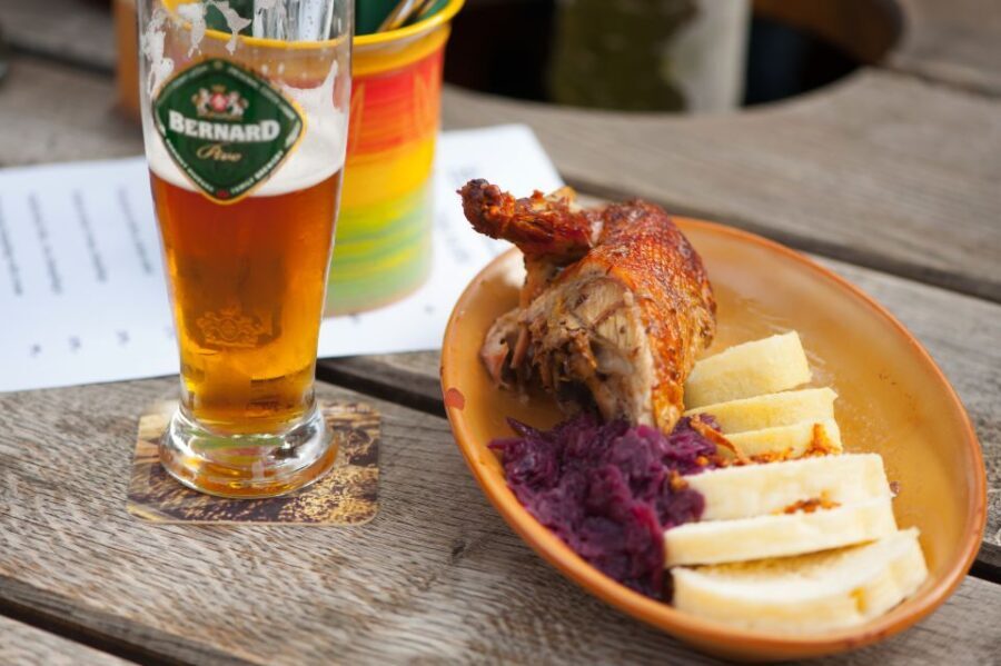 Coutryside e-bike tour to Karlstejn Castle - Key Points