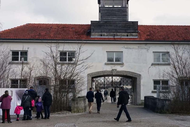 Dachau Memorial Site Tour With Small Group - What You Can Expect: The Step-by-Step Experience