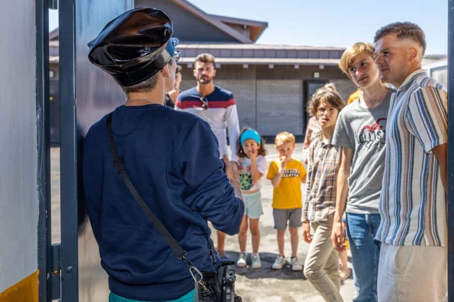 Deauville: Indoor adventure game - What’s Included and How It Works