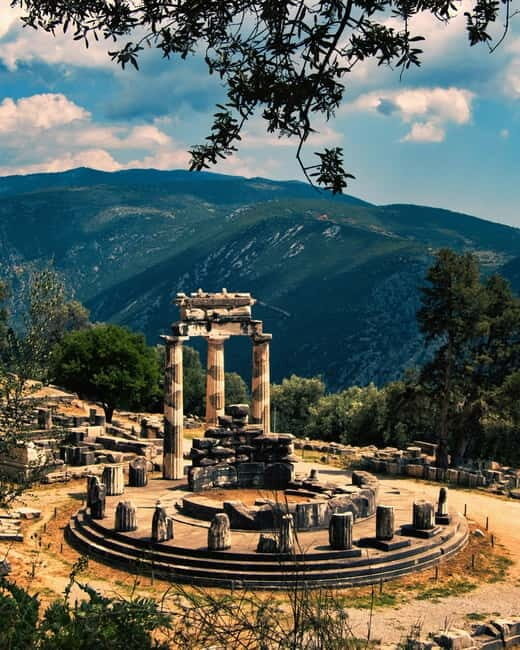 Delphi full Day tour, Osios Loukas and Arachova - Who Is This Tour Best For?