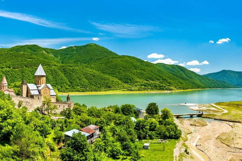 Discover Ananuri, Gudauri, & Kazbegi Guided Day Tour - The Experience on the Ground