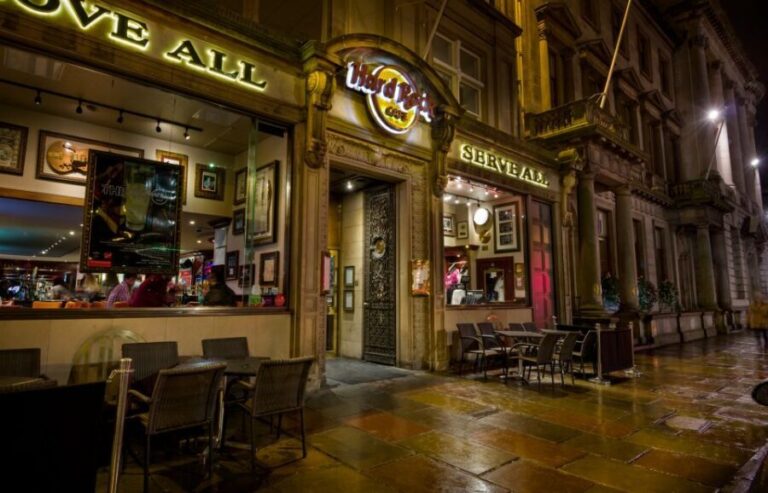 Edinburgh: Hard Rock Cafe with Set Menu for Lunch or Dinner - Who Will Love This Experience?