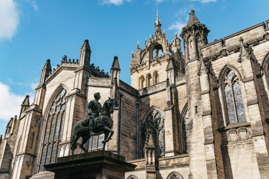 Edinburgh: Old Town History and Tales Walking Tour - Exploring the Heart of Edinburgh’s Old Town