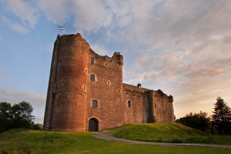 Edinburgh: Private Outlander, Palaces & Jacobites Experience - Why This Tour Offers Good Value