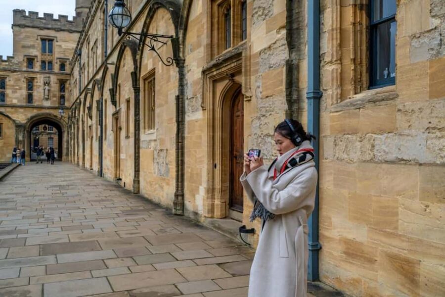 Enchanted Oxford: A Christmas Private Walking Tour - The Bridge of Sighs – A Romantic Highlight
