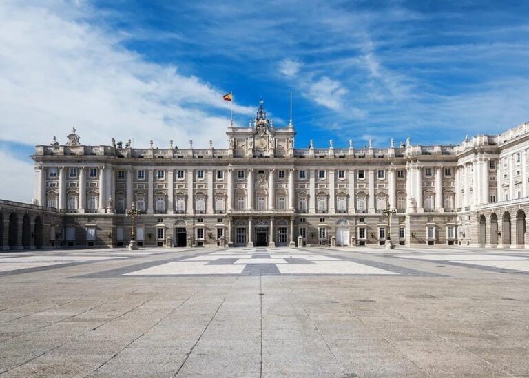 Enter the Royal Palace of Madrid - The Itinerary in Detail