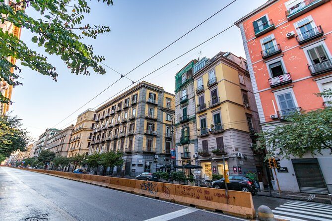 Explore Naples in 60 minutes with a Local - An In-depth Look at the 60-Minute Experience