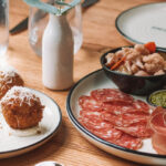 Familly friendly: tailored tapas, giants & Scavenger Hunts! - The Highlights: What Makes This Tour Special?