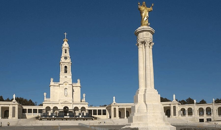 Fatima, Batalha, Nazaré and Óbidos: Private Full Day Tour - Why This Tour Works Well for Travelers