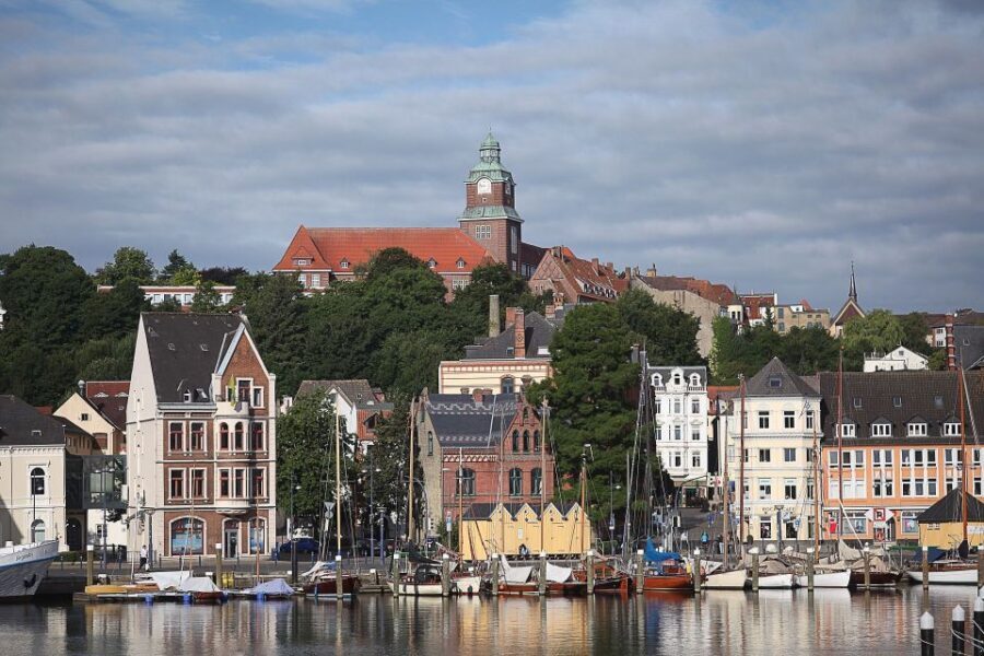 Flensburg: Private Guided Walking Tour - Detailed Tour Breakdown