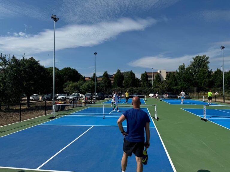Florence: Lets play pickleball at Chimera Club - Who Would Enjoy This?