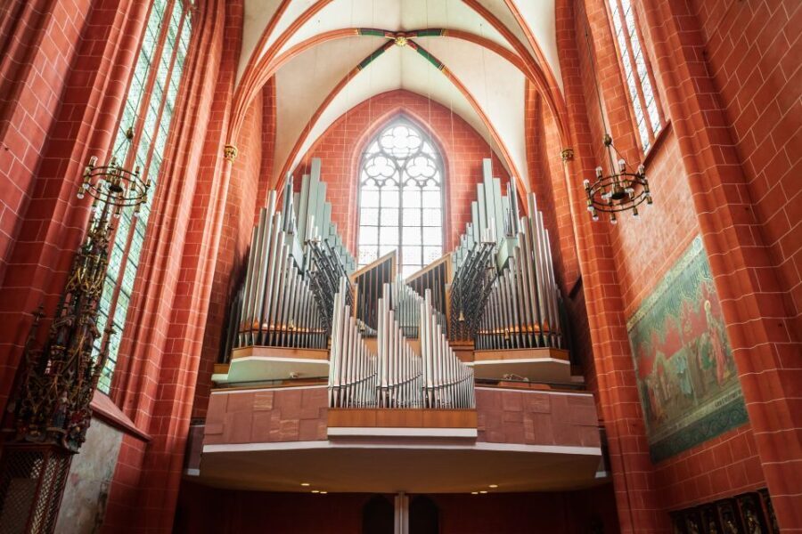 Frankfurt: Skip-the-line Städel Museum with Guided City Tour - The Old Town Walk: A Scenic City Snapshot