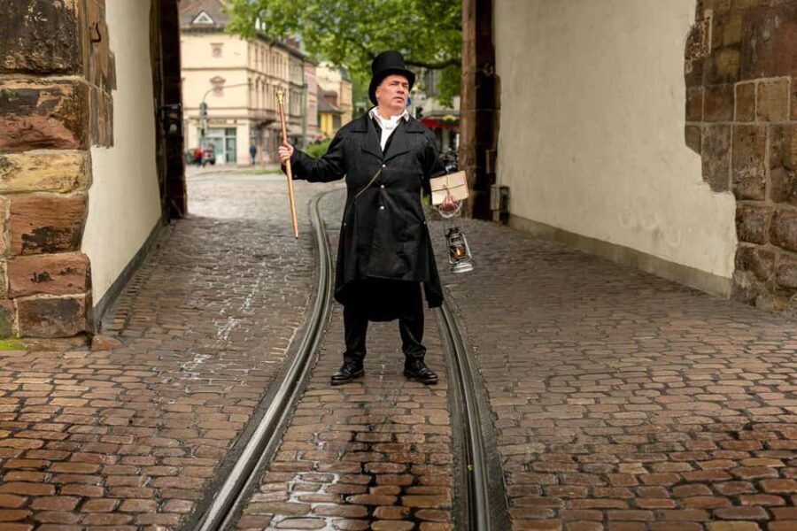 Freiburg: Acting tour Historix tour "Cathedral, gates, city legends" - Authenticity and Review Insights