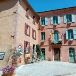 From Aix-en-Provence: Luberon Perched Villages Guided Tour - Who Is This Tour Best For?