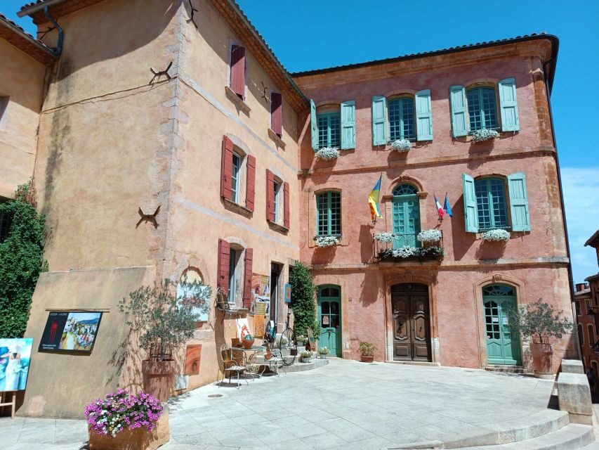 From Aix-en-Provence: Luberon Perched Villages Guided Tour - Who Is This Tour Best For?