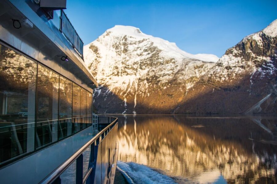 From Ålesund: Winter Fjord Cruise to Geirangerfjord - The Itinerary Breakdown