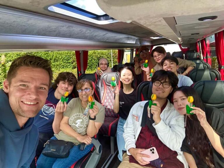 From Amsterdam: Giethoorn Day Trip with Canal & Village Tour - The Value of This Tour