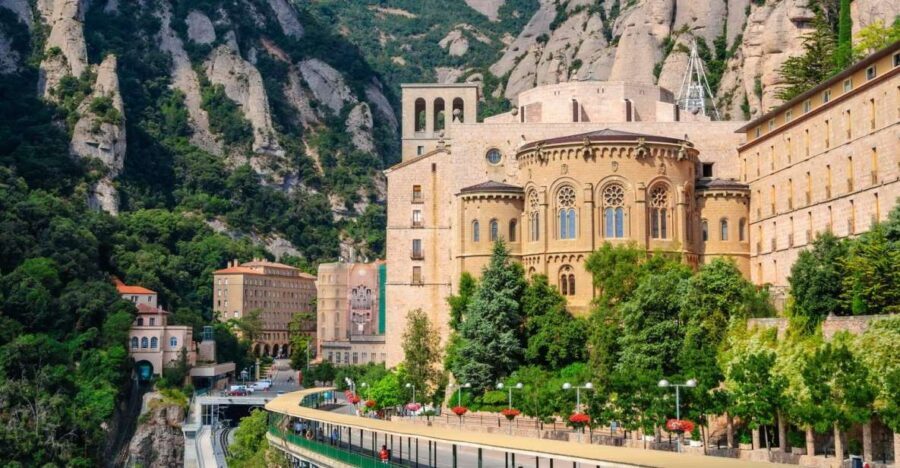 From Barcelona: Montserrat Private Day Trip With Pickup - Practical Details and Considerations