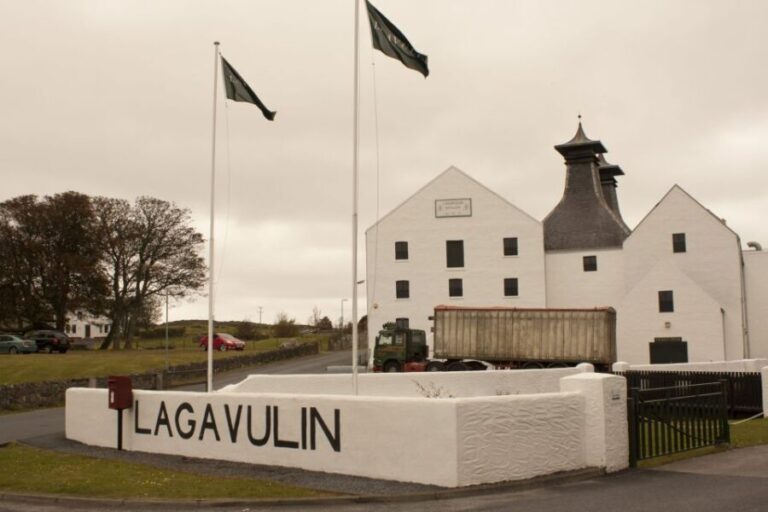 From Edinburgh: Islay and The Whisky Coast 4-Day Tour - Transportation and Group Size