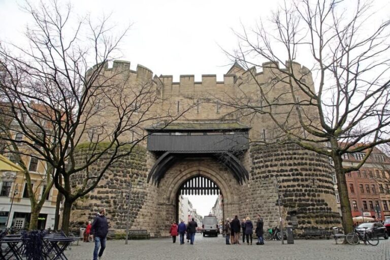 From Eigelstein to Nippes: city tour and wine hike - Agneskirche and Fort X: Hidden Gems