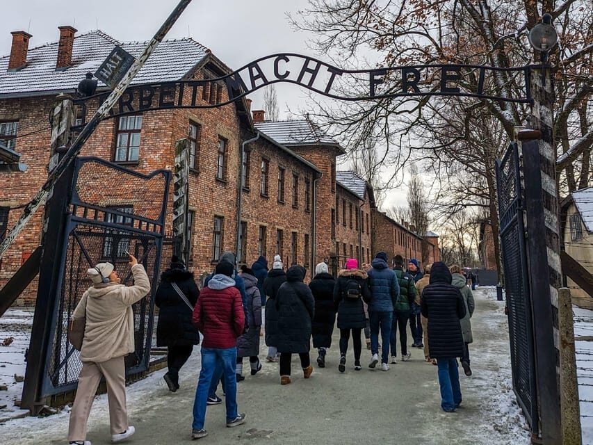 From Krakow: Auschwitz-Birkenau Guided Tour & Hotel Pickup - What Makes This Tour Stand Out?