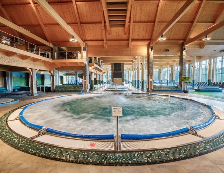 From Krakow: Chocholowska Baths Sauna & Spa Day Trip - What Makes This Tour Stand Out