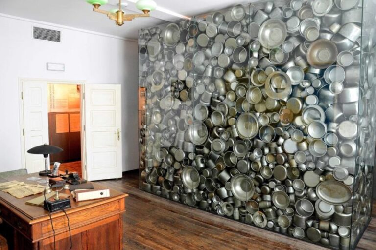 From Krakow: Half-Day Salt Mine and Schindler's Factory Tour - FAQ