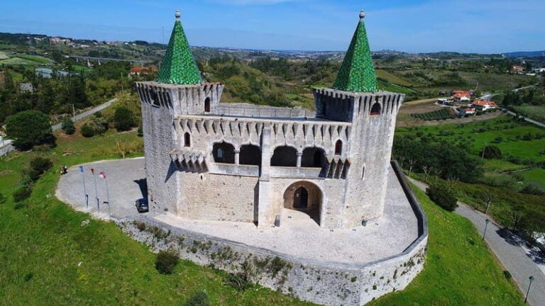 From Lisbon: Private Medieval Castles Day Tour - Detailed Breakdown of the Itinerary
