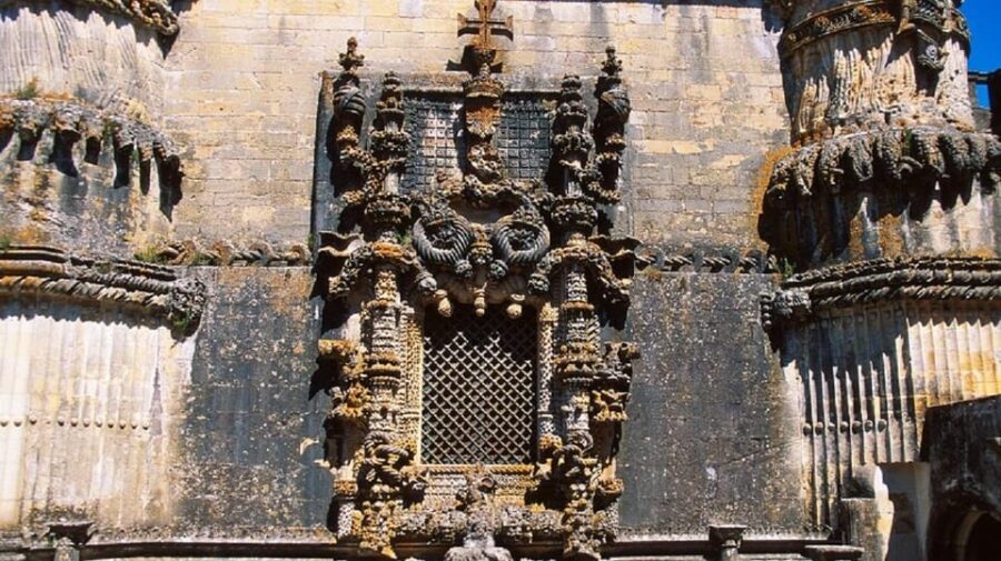 From Lisbon: Tomar and Almourol Castle Day Trip - Practical Details and What to Expect