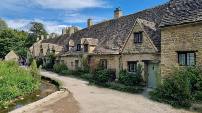 From London: 7 Unmissable Cotswolds Stops Small-Group Tour - The Value of This Small-Group Experience